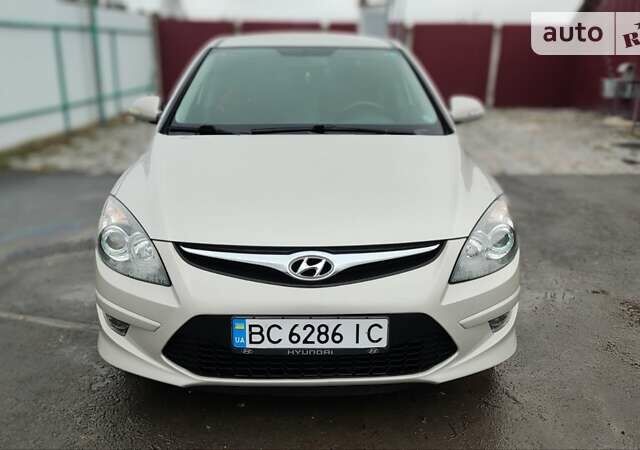 Сірий Хендай i30, об'ємом двигуна 1.58 л та пробігом 222 тис. км за 7100 $, фото 8 на Automoto.ua