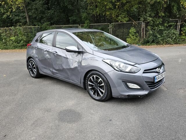 Серый Хендай i30, объемом двигателя 1.6 л и пробегом 150 тыс. км за 5200 $, фото 1 на Automoto.ua