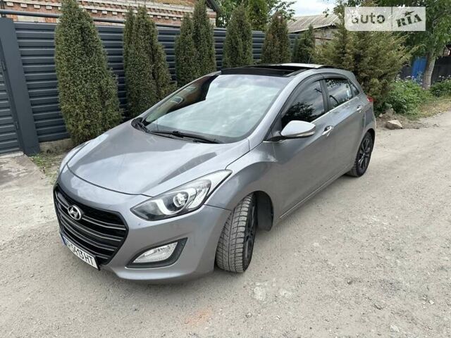 Сірий Хендай i30, об'ємом двигуна 1.59 л та пробігом 183 тис. км за 9300 $, фото 1 на Automoto.ua