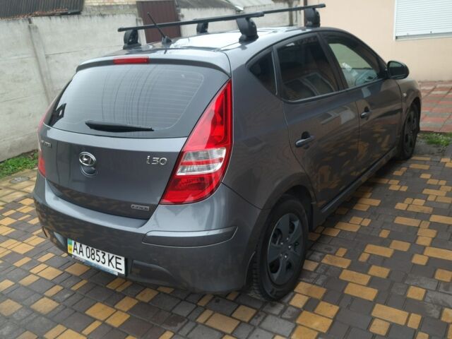 Сірий Хендай i30, об'ємом двигуна 1.6 л та пробігом 198 тис. км за 7500 $, фото 11 на Automoto.ua