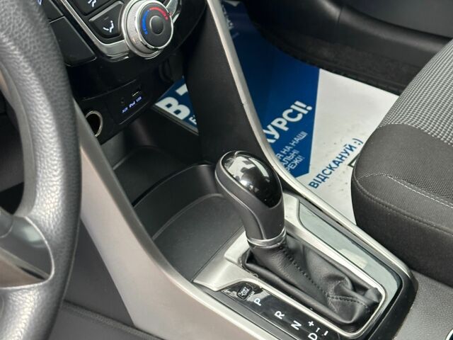 Серый Хендай i30, объемом двигателя 1.6 л и пробегом 192 тыс. км за 8400 $, фото 10 на Automoto.ua