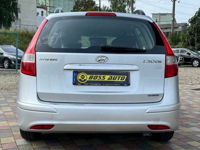 Серый Хендай i30, объемом двигателя 1.6 л и пробегом 245 тыс. км за 7500 $, фото 5 на Automoto.ua