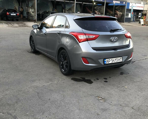 Серый Хендай i30, объемом двигателя 1.59 л и пробегом 202 тыс. км за 8500 $, фото 6 на Automoto.ua