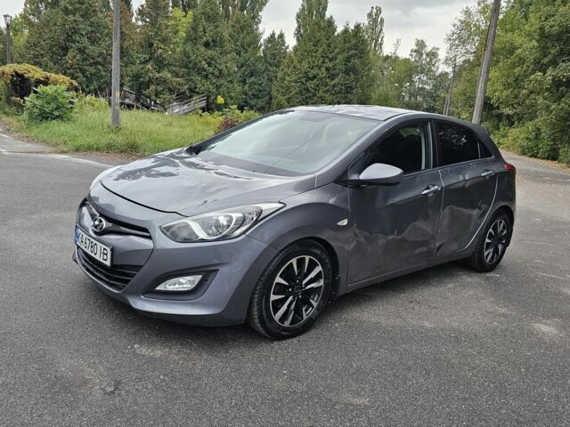 Серый Хендай i30, объемом двигателя 1.6 л и пробегом 150 тыс. км за 5200 $, фото 8 на Automoto.ua