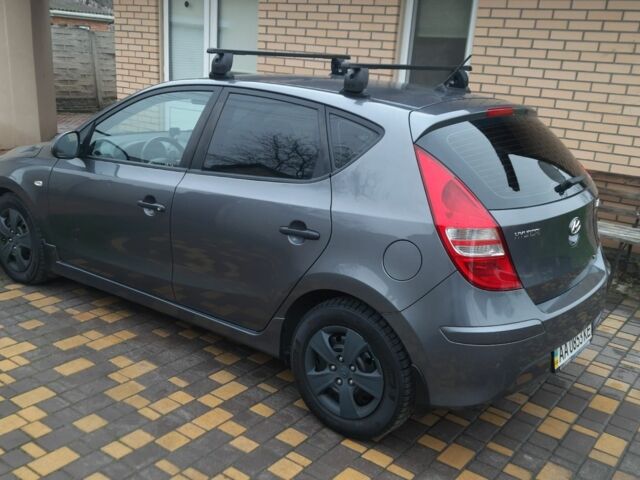 Сірий Хендай i30, об'ємом двигуна 1.6 л та пробігом 198 тис. км за 7500 $, фото 7 на Automoto.ua