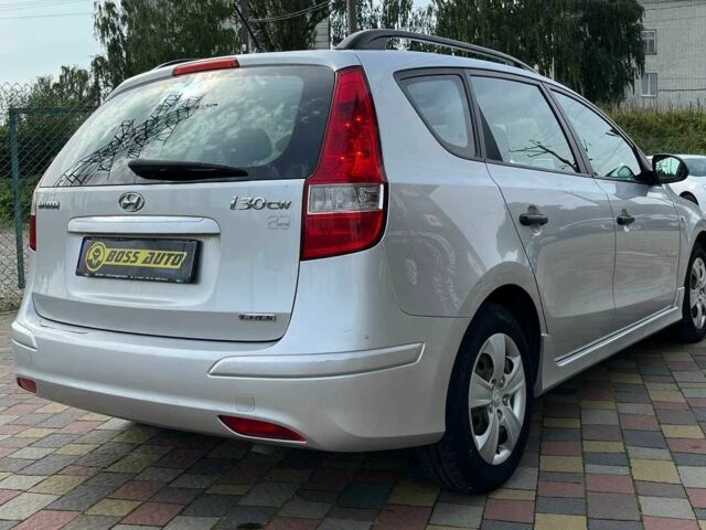 Серый Хендай i30, объемом двигателя 1.6 л и пробегом 245 тыс. км за 7500 $, фото 6 на Automoto.ua