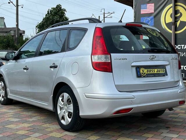 Серый Хендай i30, объемом двигателя 1.6 л и пробегом 245 тыс. км за 7500 $, фото 4 на Automoto.ua