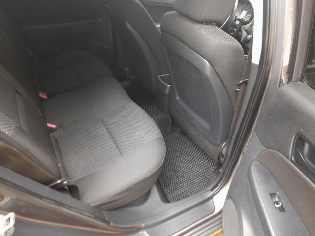 Сірий Хендай i30, об'ємом двигуна 1.6 л та пробігом 198 тис. км за 7500 $, фото 17 на Automoto.ua