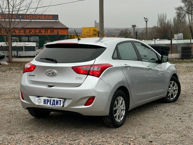 Серый Хендай i30, объемом двигателя 1.6 л и пробегом 192 тыс. км за 8400 $, фото 2 на Automoto.ua