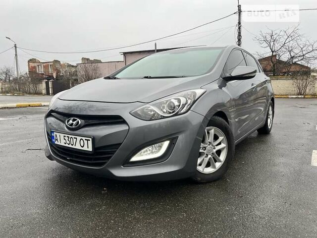 Сірий Хендай i30, об'ємом двигуна 1.6 л та пробігом 155 тис. км за 10700 $, фото 1 на Automoto.ua