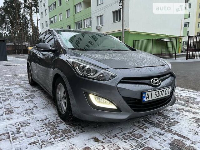 Сірий Хендай i30, об'ємом двигуна 1.6 л та пробігом 155 тис. км за 10700 $, фото 5 на Automoto.ua