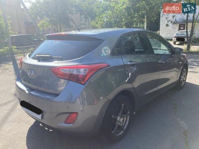 Сірий Хендай i30, об'ємом двигуна 1.59 л та пробігом 196 тис. км за 8900 $, фото 6 на Automoto.ua