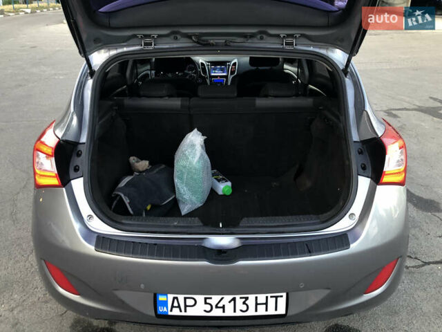 Сірий Хендай i30, об'ємом двигуна 1.59 л та пробігом 202 тис. км за 9000 $, фото 16 на Automoto.ua