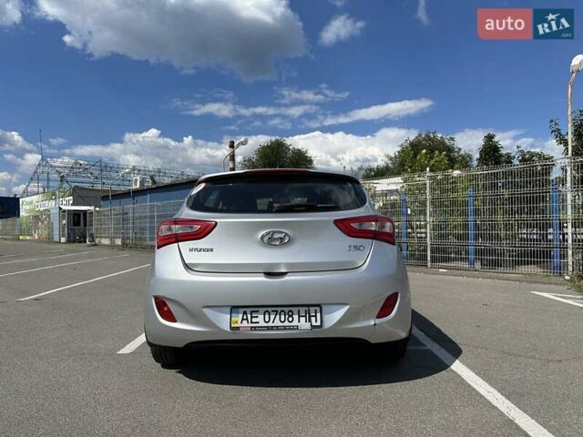 Серый Хендай i30, объемом двигателя 1.59 л и пробегом 120 тыс. км за 8400 $, фото 4 на Automoto.ua