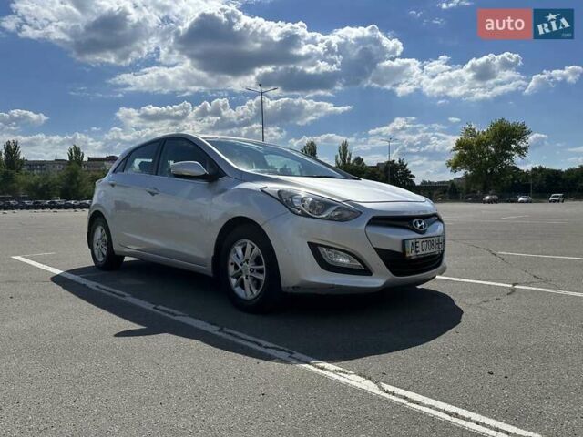 Серый Хендай i30, объемом двигателя 1.59 л и пробегом 120 тыс. км за 8400 $, фото 2 на Automoto.ua