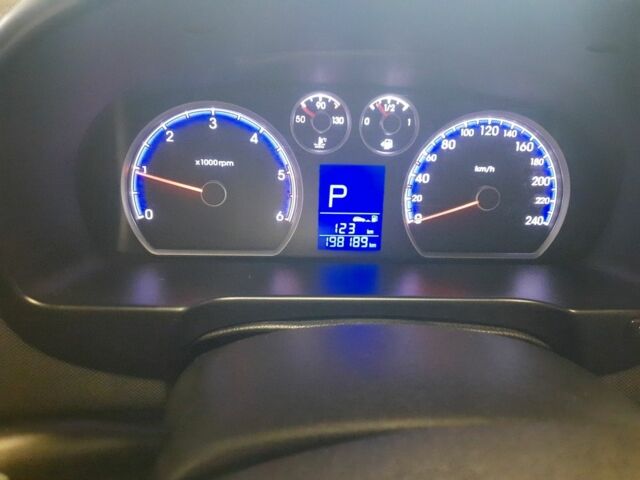 Сірий Хендай i30, об'ємом двигуна 1.6 л та пробігом 198 тис. км за 7500 $, фото 13 на Automoto.ua