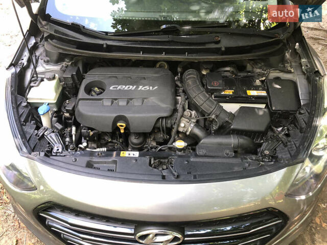 Серый Хендай i30, объемом двигателя 1.59 л и пробегом 202 тыс. км за 8500 $, фото 25 на Automoto.ua