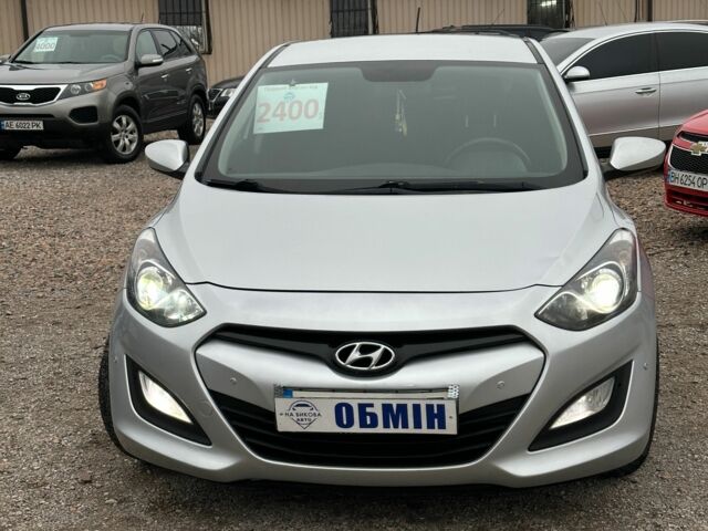 Серый Хендай i30, объемом двигателя 1.6 л и пробегом 192 тыс. км за 8400 $, фото 1 на Automoto.ua
