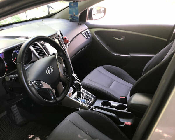 Серый Хендай i30, объемом двигателя 1.59 л и пробегом 202 тыс. км за 8500 $, фото 26 на Automoto.ua