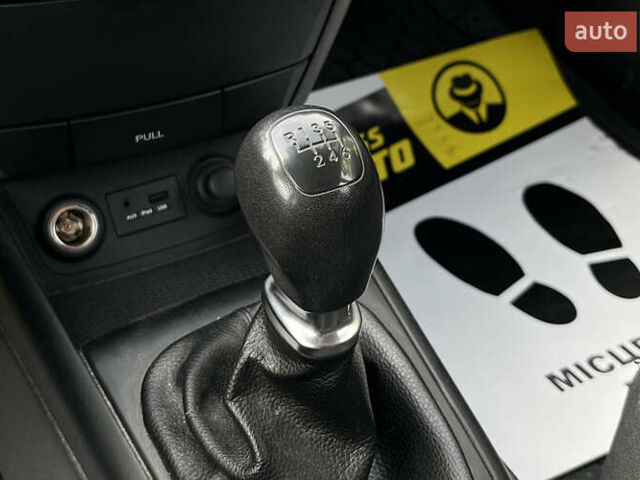 Сірий Хендай i30, об'ємом двигуна 1.58 л та пробігом 245 тис. км за 7500 $, фото 13 на Automoto.ua