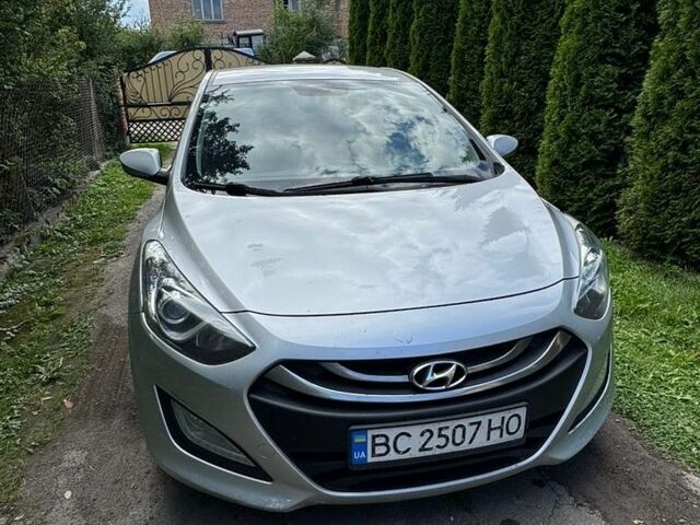 Серый Хендай i30, объемом двигателя 1.58 л и пробегом 287 тыс. км за 8900 $, фото 44 на Automoto.ua