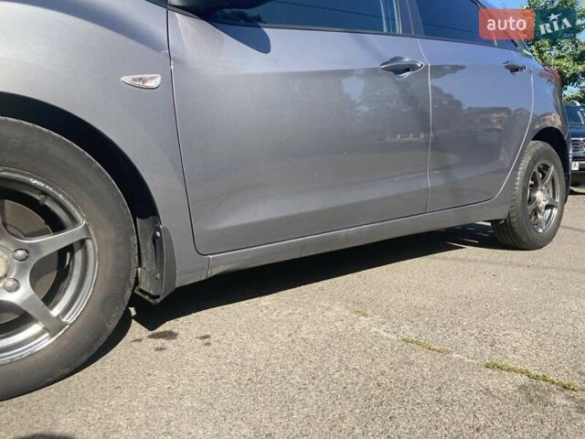 Сірий Хендай i30, об'ємом двигуна 1.59 л та пробігом 196 тис. км за 8900 $, фото 3 на Automoto.ua