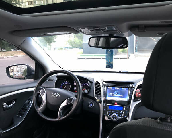 Серый Хендай i30, объемом двигателя 1.59 л и пробегом 202 тыс. км за 8500 $, фото 15 на Automoto.ua