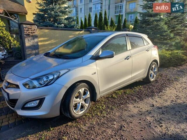 Серый Хендай i30, объемом двигателя 1.4 л и пробегом 154 тыс. км за 7400 $, фото 1 на Automoto.ua