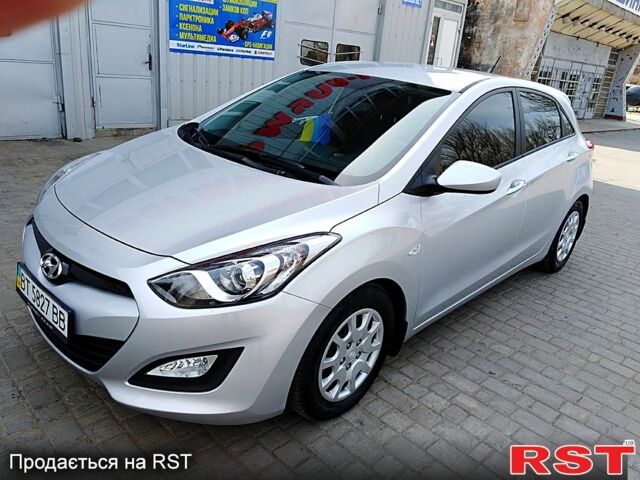 Серый Хендай i30, объемом двигателя 1.4 л и пробегом 86 тыс. км за 9500 $, фото 1 на Automoto.ua