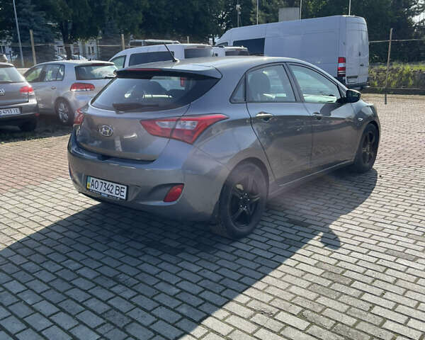 Серый Хендай i30, объемом двигателя 1.4 л и пробегом 182 тыс. км за 6700 $, фото 11 на Automoto.ua