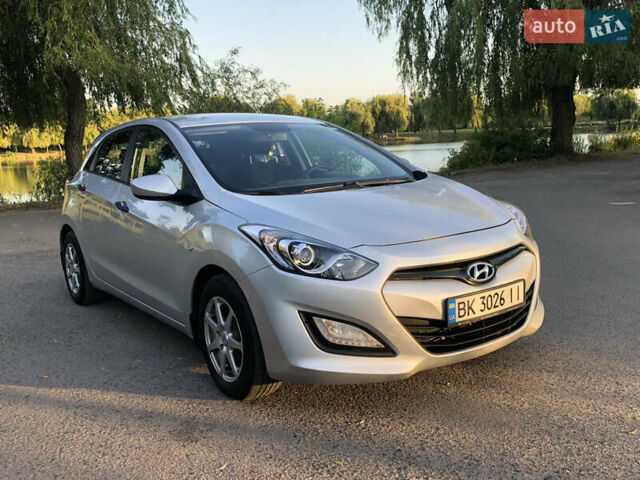 Серый Хендай i30, объемом двигателя 1.4 л и пробегом 223 тыс. км за 9000 $, фото 23 на Automoto.ua