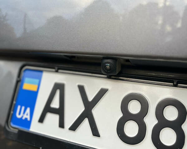Серый Хендай i30, объемом двигателя 1.4 л и пробегом 120 тыс. км за 9900 $, фото 6 на Automoto.ua