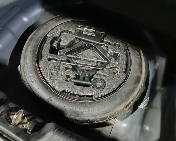 Серый Хендай i30, объемом двигателя 1.4 л и пробегом 82 тыс. км за 8400 $, фото 16 на Automoto.ua