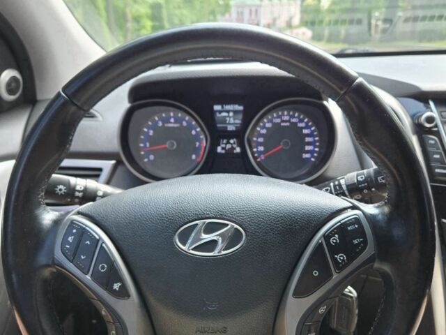 Серый Хендай i30, объемом двигателя 1.6 л и пробегом 146 тыс. км за 10400 $, фото 3 на Automoto.ua