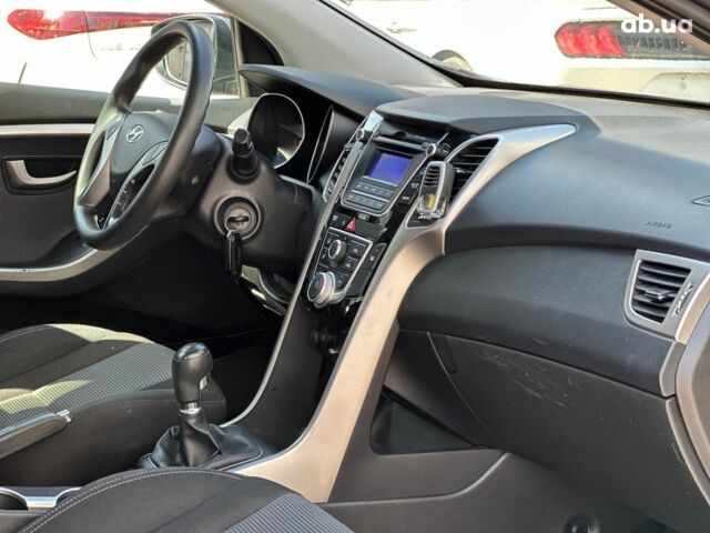 Серый Хендай i30, объемом двигателя 1.4 л и пробегом 76 тыс. км за 9940 $, фото 22 на Automoto.ua