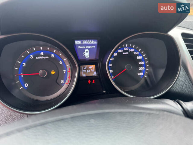 Серый Хендай i30, объемом двигателя 1.59 л и пробегом 133 тыс. км за 10500 $, фото 7 на Automoto.ua