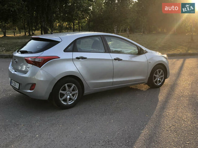 Серый Хендай i30, объемом двигателя 1.4 л и пробегом 223 тыс. км за 9000 $, фото 20 на Automoto.ua