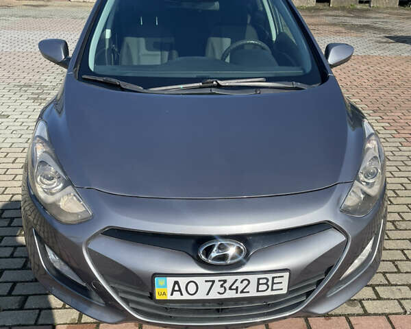 Серый Хендай i30, объемом двигателя 1.4 л и пробегом 182 тыс. км за 6700 $, фото 2 на Automoto.ua