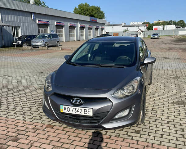 Серый Хендай i30, объемом двигателя 1.4 л и пробегом 182 тыс. км за 6700 $, фото 9 на Automoto.ua
