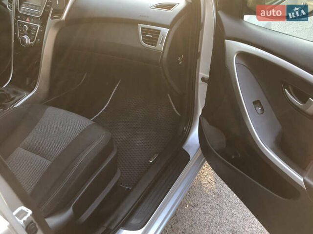Серый Хендай i30, объемом двигателя 1.4 л и пробегом 223 тыс. км за 9000 $, фото 36 на Automoto.ua