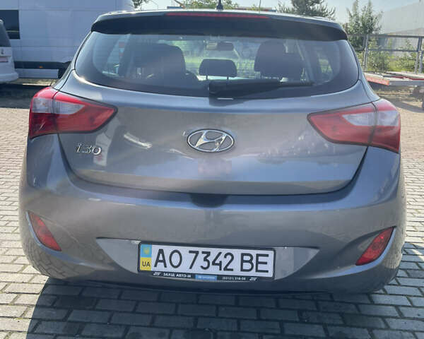 Серый Хендай i30, объемом двигателя 1.4 л и пробегом 182 тыс. км за 6700 $, фото 13 на Automoto.ua