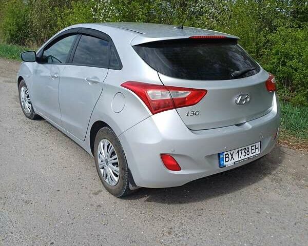 Сірий Хендай i30, об'ємом двигуна 1.4 л та пробігом 145 тис. км за 8700 $, фото 4 на Automoto.ua