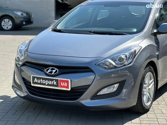 Серый Хендай i30, объемом двигателя 1.4 л и пробегом 76 тыс. км за 9940 $, фото 12 на Automoto.ua