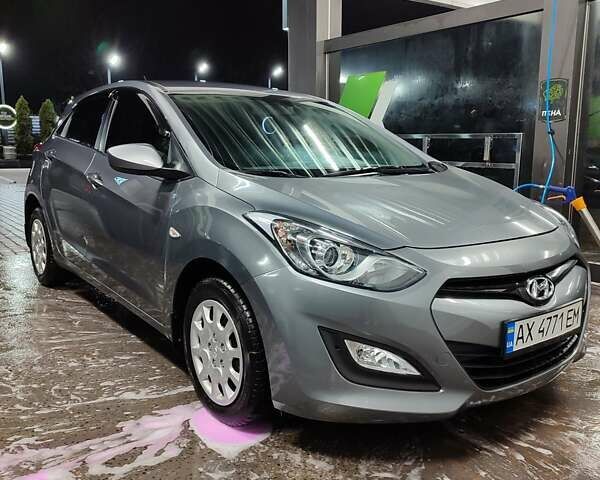 Серый Хендай i30, объемом двигателя 1.4 л и пробегом 82 тыс. км за 8400 $, фото 1 на Automoto.ua