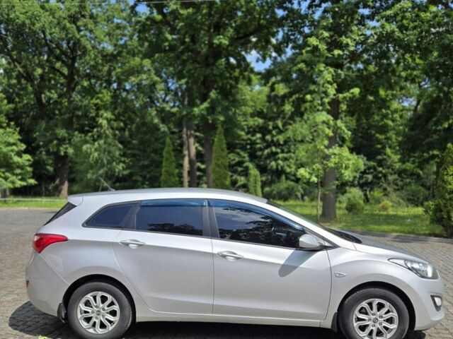 Серый Хендай i30, объемом двигателя 1.6 л и пробегом 146 тыс. км за 10400 $, фото 1 на Automoto.ua
