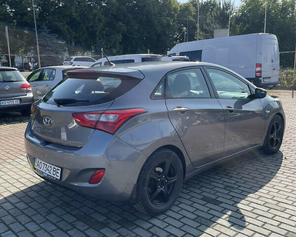 Серый Хендай i30, объемом двигателя 1.4 л и пробегом 182 тыс. км за 6700 $, фото 12 на Automoto.ua