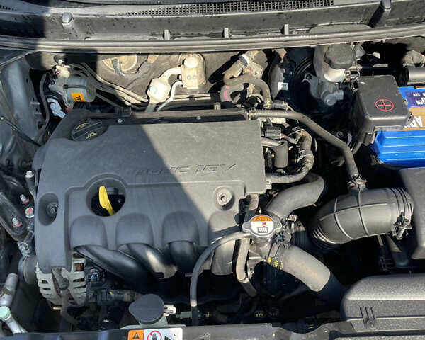 Серый Хендай i30, объемом двигателя 1.4 л и пробегом 182 тыс. км за 6700 $, фото 20 на Automoto.ua