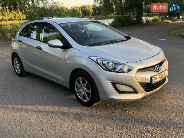 Серый Хендай i30, объемом двигателя 1.4 л и пробегом 223 тыс. км за 9000 $, фото 22 на Automoto.ua