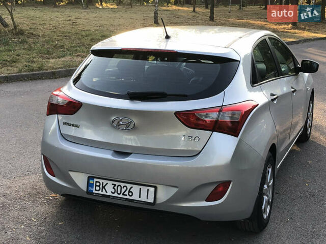 Серый Хендай i30, объемом двигателя 1.4 л и пробегом 223 тыс. км за 9000 $, фото 15 на Automoto.ua