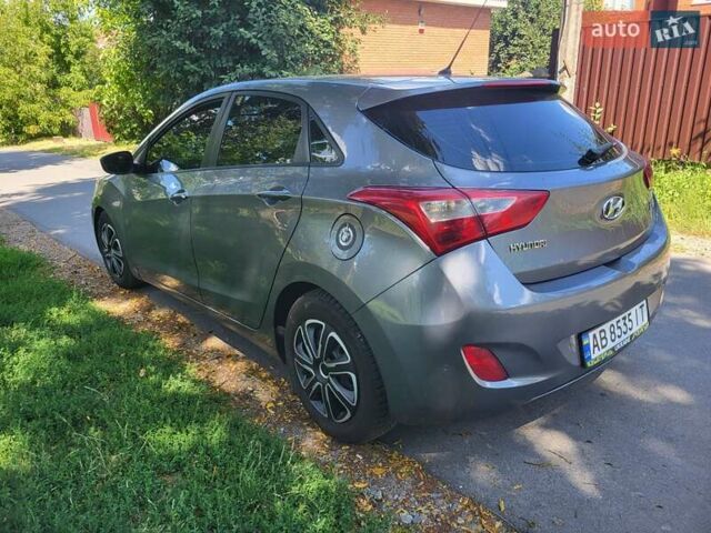 Серый Хендай i30, объемом двигателя 1.4 л и пробегом 280 тыс. км за 5800 $, фото 3 на Automoto.ua